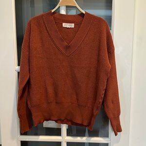 Like New beautiful rust/brown v-neck sweater